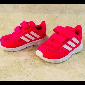 Adidas sneakers toddler size 6